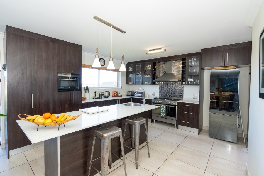 4 Bedroom Property for Sale in Sunset Estate Western Cape